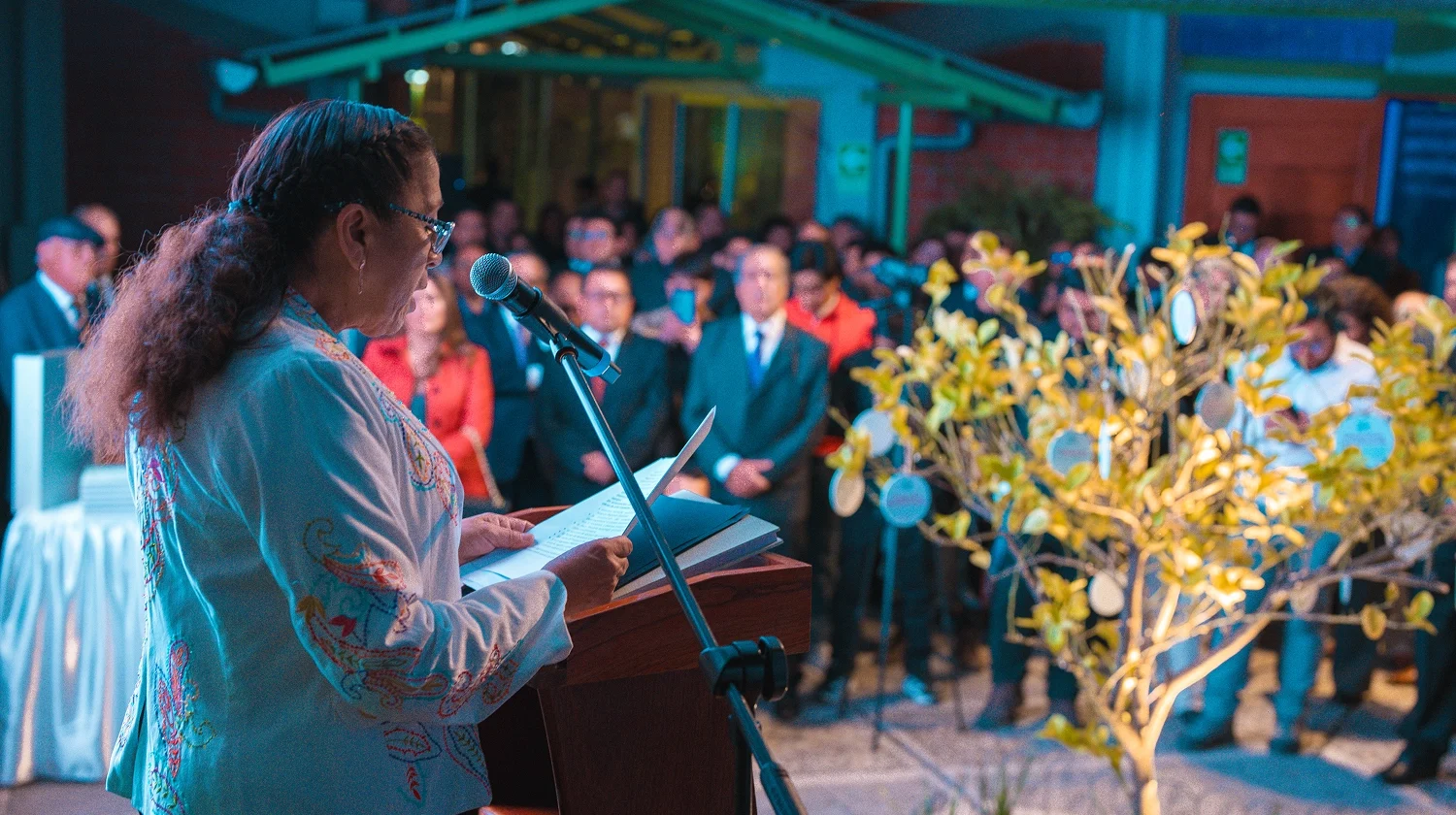 20 AÑOS NEWMONT ALAC