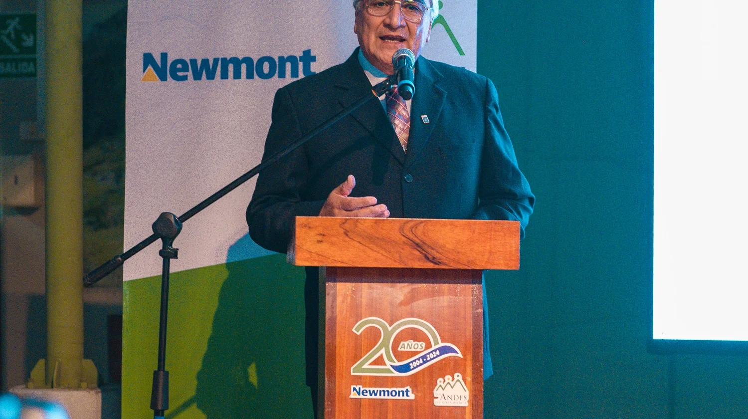 20 AÑOS NEWMONT ALAC